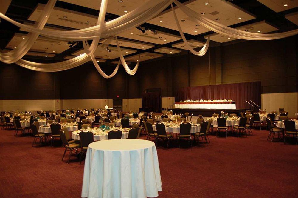 Hilton Fort Wayne At The Grand Wayne Convention Center (Adults Only) Perniagaan gambar