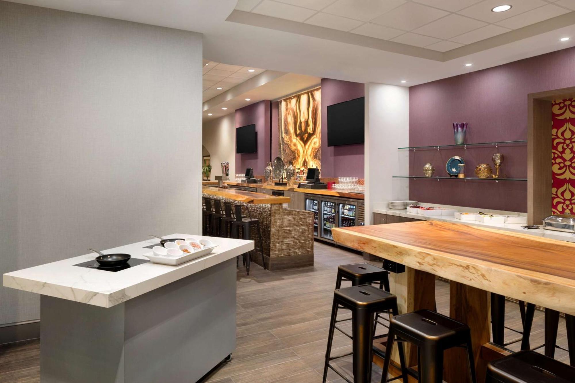 Hilton Fort Wayne At The Grand Wayne Convention Center (Adults Only) Luaran gambar