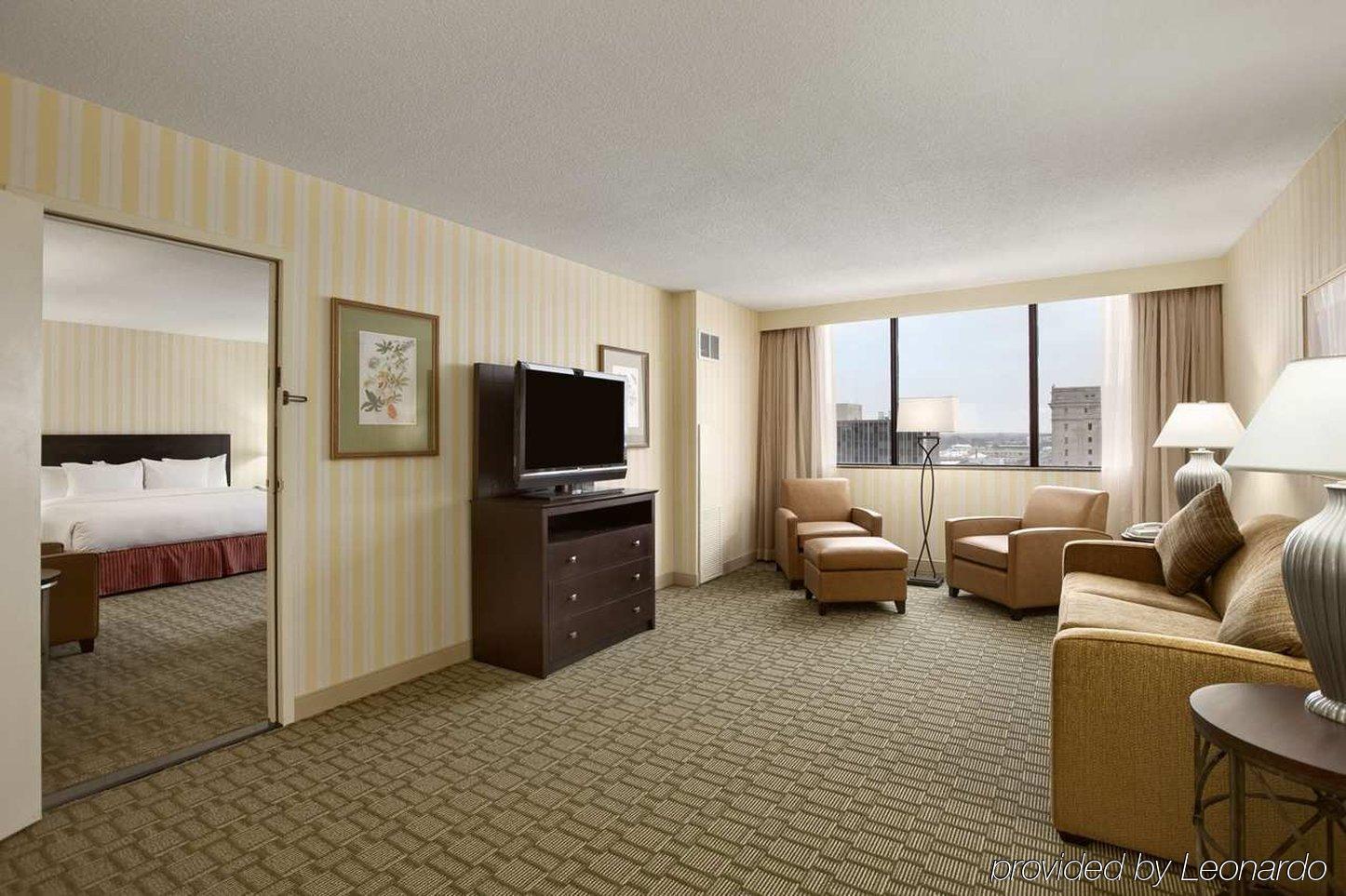 Hilton Fort Wayne At The Grand Wayne Convention Center (Adults Only) Bilik gambar
