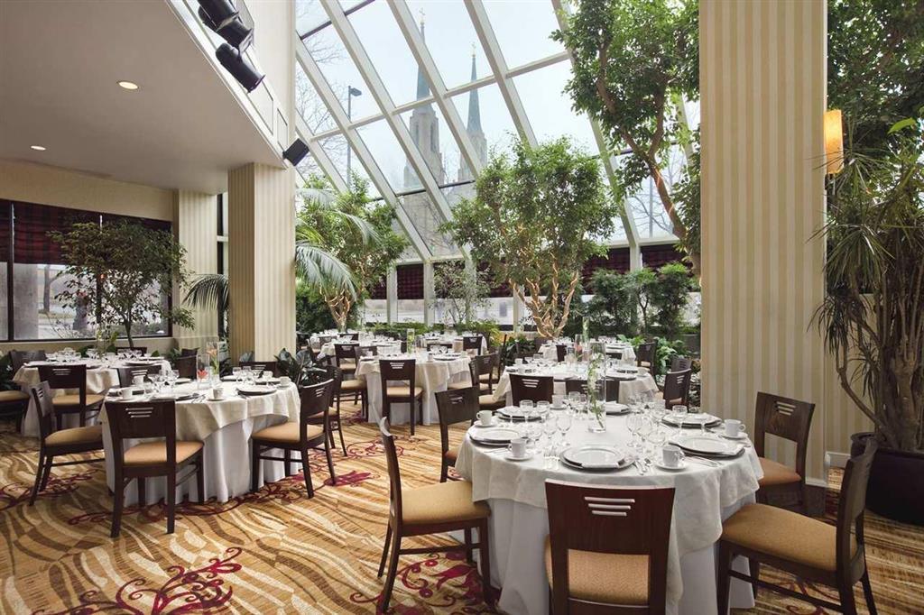 Hilton Fort Wayne At The Grand Wayne Convention Center (Adults Only) Restoran gambar